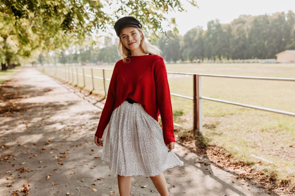 From Day to Night: Trendy Knit Dresses for Everyday Wear and Stunning Cocktail Dresses